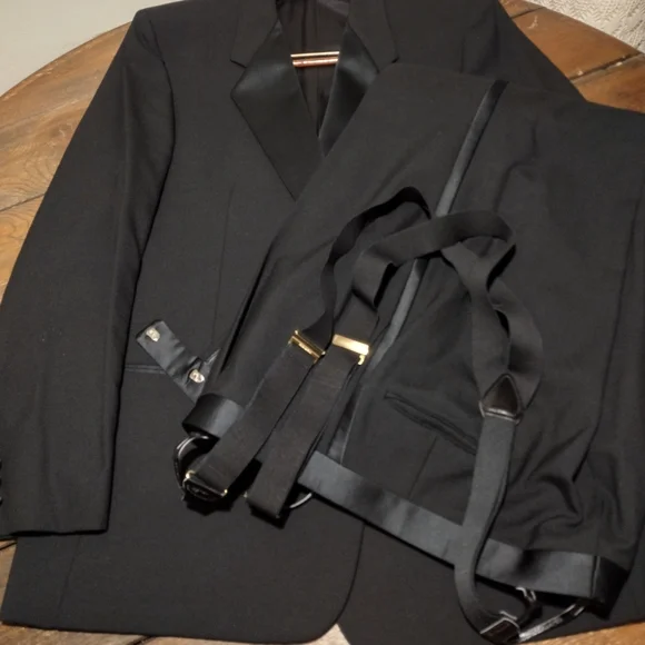 Men's Black Tuxedo/Suit